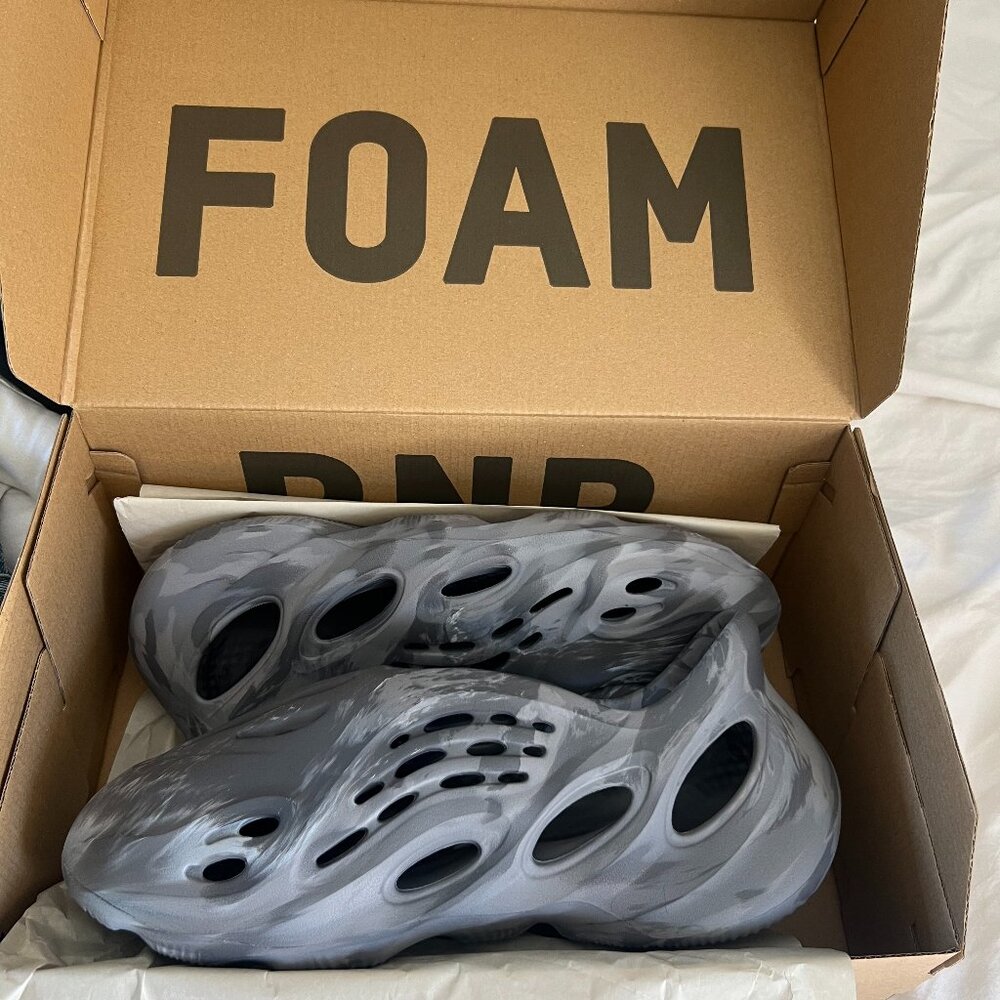 Adidas YEEZY FOAM RUNNER- Mx granite- 9m